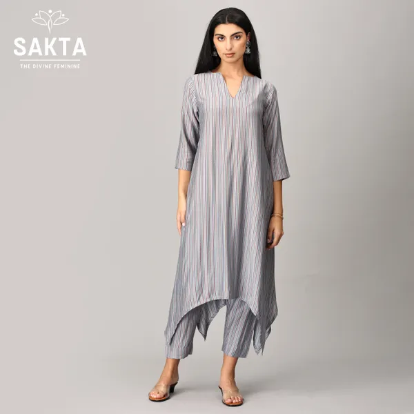 Grey_Muslin_3/4_Sleeves_V_Neck_Kurta_With_Bottom_For_Women