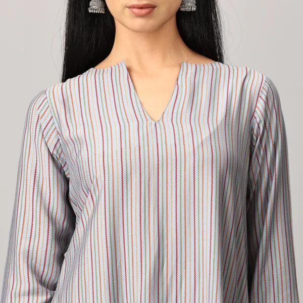 Grey_Muslin_3/4_Sleeves_V_Neck_Kurta_With_Bottom_For_Women