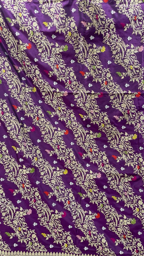 Humairah_Pure_Handloom_Purple_Katan_Silk_Kadhwa_Floral_Minakari_Jangla_Ada_Zari_Jaal_with_Kadhua_weave_Minakari_pallu_and_Purple_Stripe_Blouse