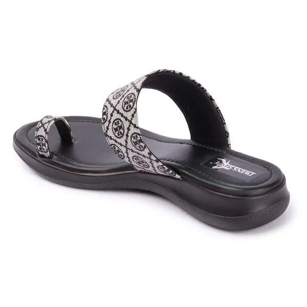 Casual_Slip_On_Flat_Slippers_(White)