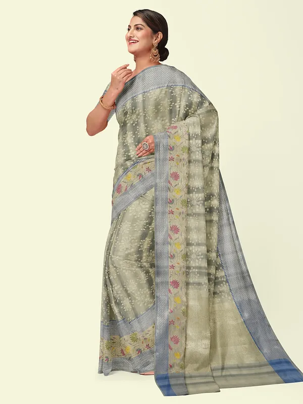 Grey_Matka_Silk/Silk_Blend_Banarasi_Sarees_For_Women