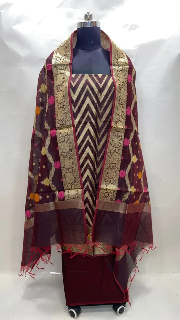 Humairah_Present_Dark_Brown_Cotton_Silk_Golden_Zari_Zig_Zag_Pattern_3pcs_Suit_Set_accompanied_with_Plain_Bottom_with_Dark_Brown_Lehariya_Mina_Booti_Stripe_Dupatta
