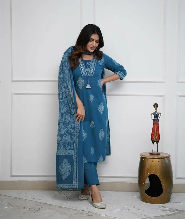 Blue_Cotton_Regular_Fit_Solid_Kurta_Pant_And_Dupatta_Set_For_Women