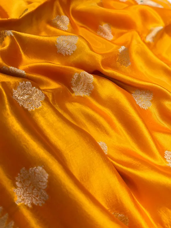 Humairah_Pure_Handloom_Mustard_Yellow_Dupion_Silk_Golden_Zari_Booti_with_Skirt_Paithani_Zari_Border_and_Mustard_Yellow_Blouse