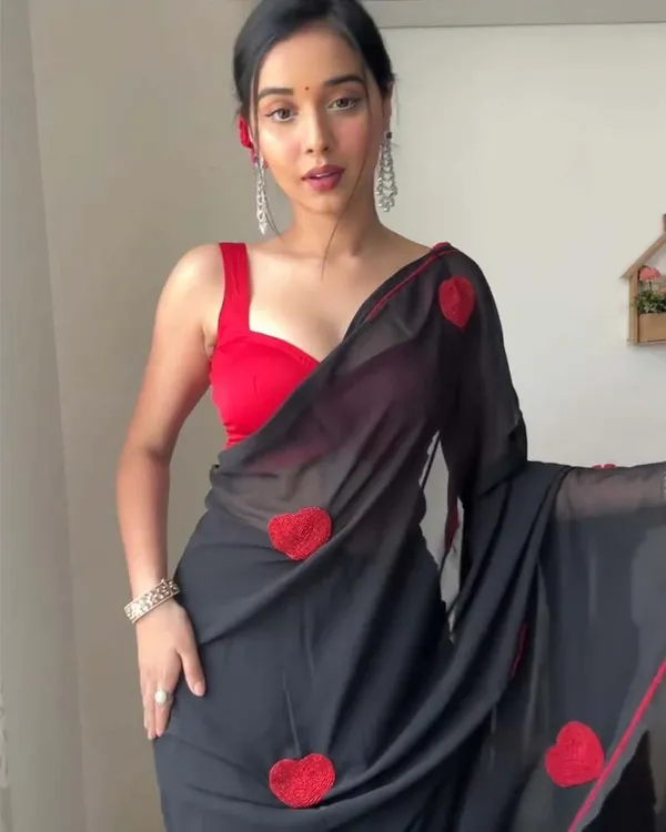 Black_Color_1-Minute_Ready_To_Wear_Georgette_Saree_With_Thread_Gamthi_Work_-_Heart
