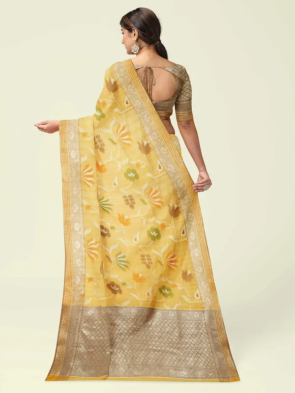 Yellow_Mulberry_Silk/Silk_Blend_Banarasi_Sarees_For_Women