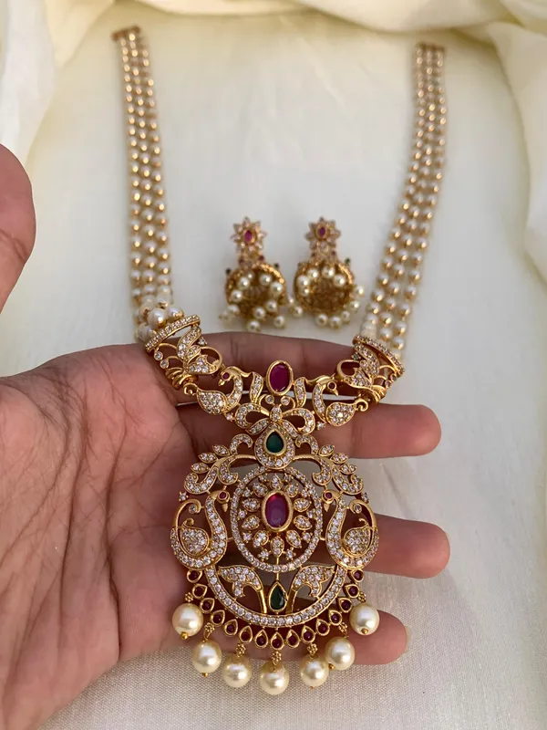 Ethnic_South_Indian_Style_Long_Pearl_Haram_For_Women.