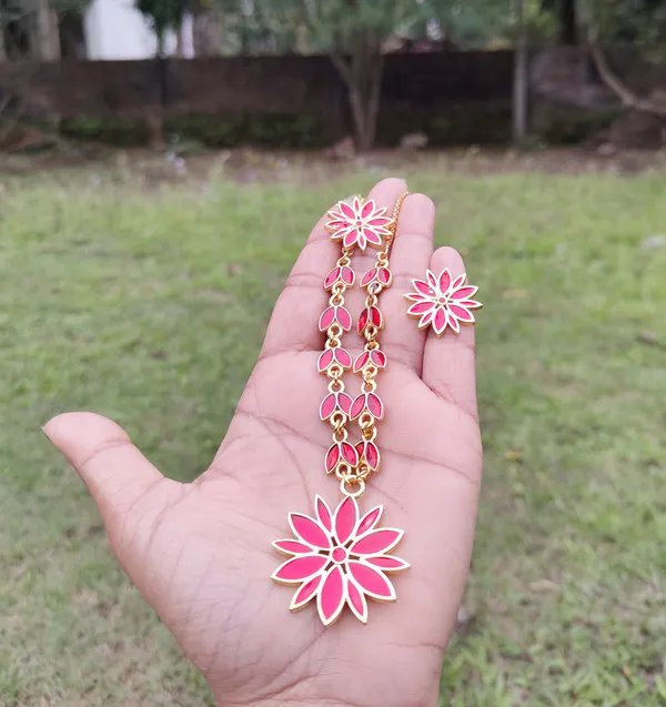 Assamese_Traditional_Gold_Plated_Red_Colour_Star_Design_Chain_Jewellery_Set_For_Women_&_Girl