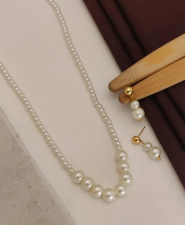Trending_Designer_Real_Pearl_White_Mala_with_Earring