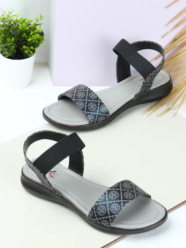 Casual_Slip_On_Flat_Slippers_(Grey)