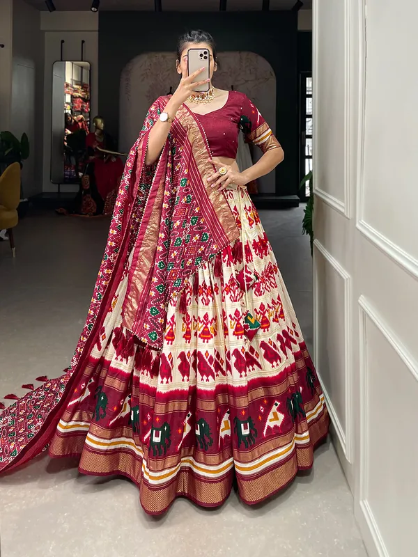White_Premium_&_Elegant_Dola_Silk_Lehenga_Choli_For_Women
