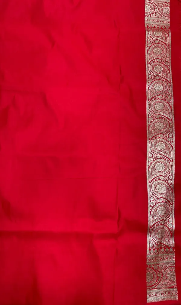 Humairah_Presents_Red_Satin_Silk_Silver_Zari_Boota_Jaal_with_Silver_Zari_Border_saree_and_Red_Blouse