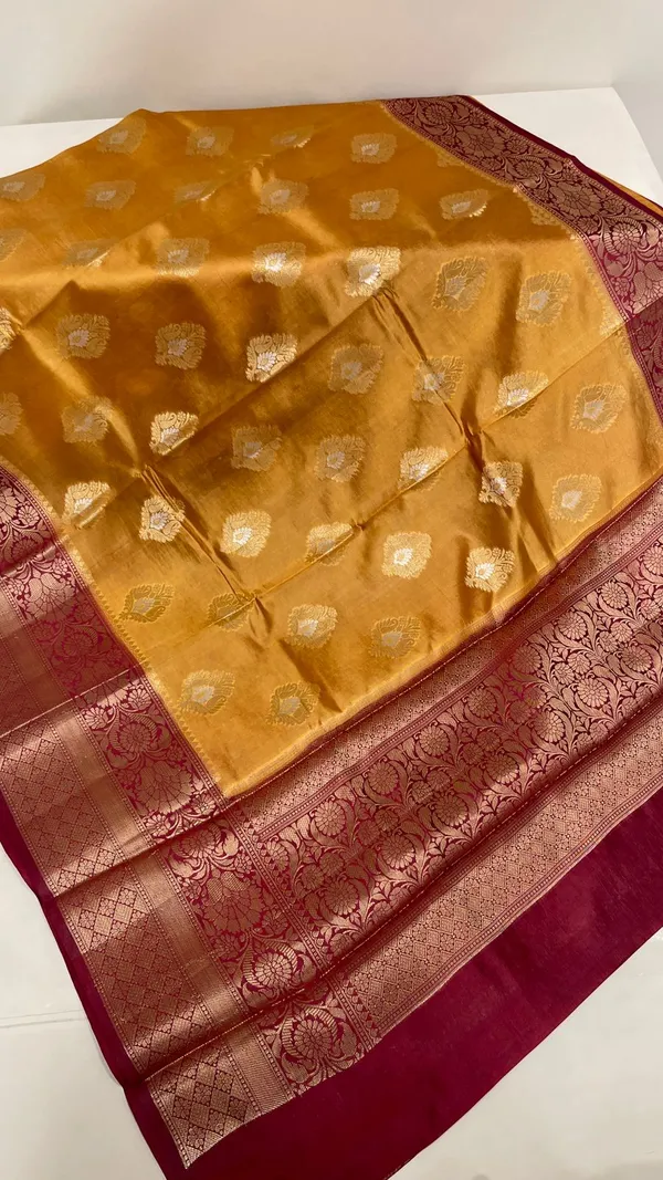 Humairah_Pure_Handloom_Gold_Dupion_Silk_Golden_Zari_Silver_Mina_Boota_Skirt_Maroon_Border_with_Floral_Kadiyal_Pallu_and_Maroon_Blouse