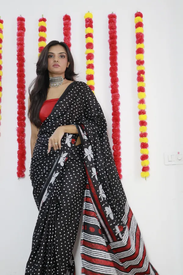Ikkat_Print_Pure_Soft_Cotton_saree_With_Blouse_Piece