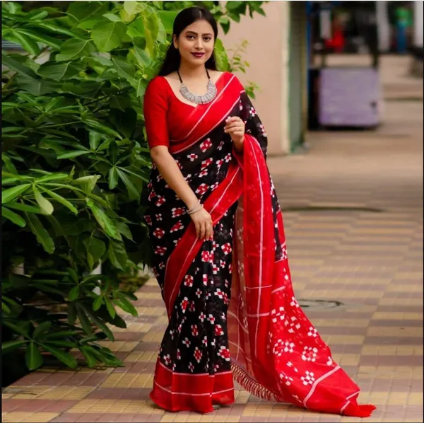 https://d1311wbk6unapo.cloudfront.net/NushopCatalogue/tr:f-webp,w-600,fo-auto/undefined_1690628438389_lmvo7l933qo9ab5.jpg__INDIAN LINEN SAREE