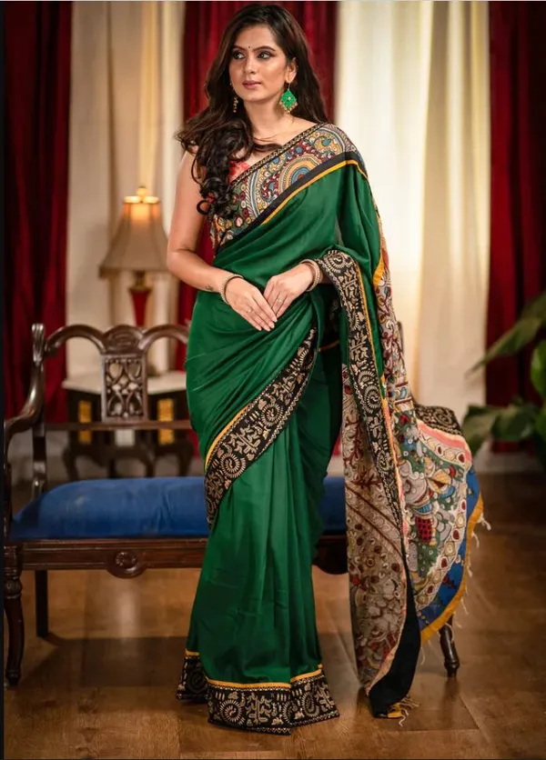 https://d1311wbk6unapo.cloudfront.net/NushopCatalogue/tr:f-webp,w-600,fo-auto/undefined_1690628494683_p0bwffunxoqan3c.jpg__INDIAN LINEN SAREE