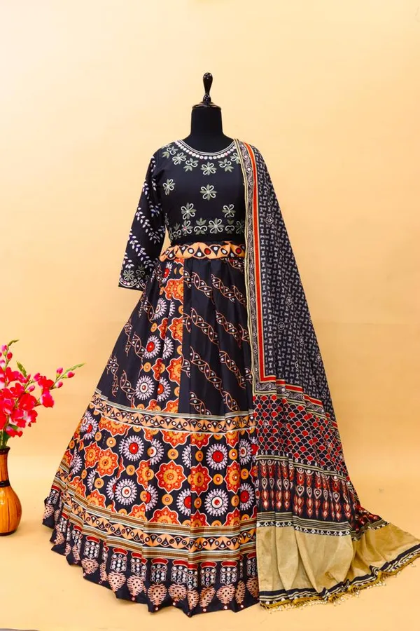 Black_Lehenga_Choli_With_Mirror_Work_And_Attached_Black_Dupatta