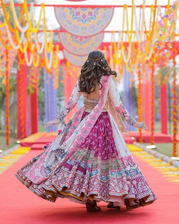 White_Lehenga_Choli_With_Mirror_Work_And_Attached_White_Dupatta