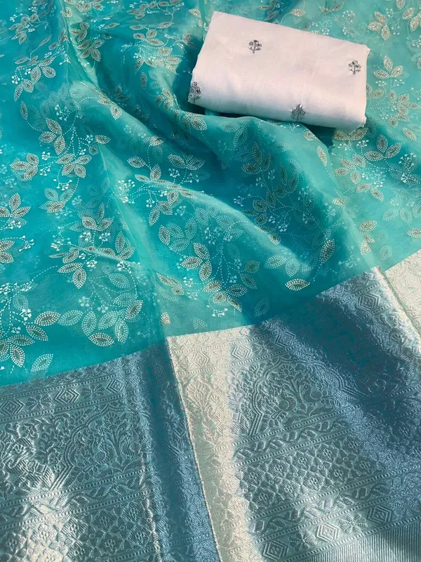 https://d1311wbk6unapo.cloudfront.net/NushopCatalogue/tr:f-webp,w-600,fo-auto/undefined_1691492919681_tq4oq1ifapnchcs.jpg__INDIAN LINEN SAREE