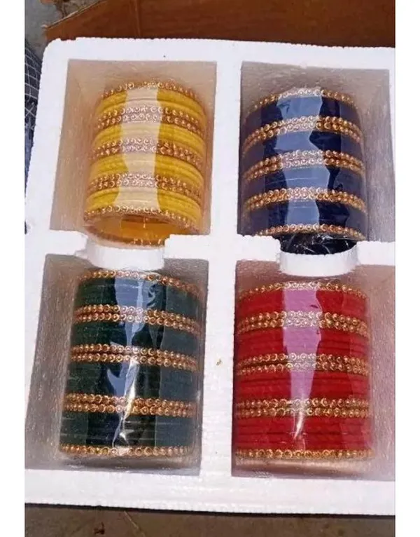 https://d1311wbk6unapo.cloudfront.net/NushopCatalogue/tr:f-webp,w-600,fo-auto/undefined_1691671054465_5p780fpc4yngguk.jpg__Rupa Bangles