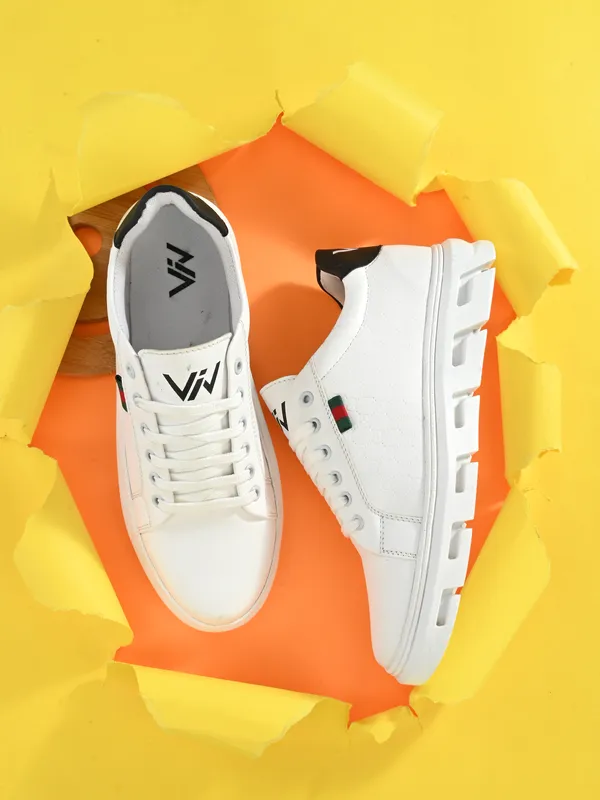 https://d1311wbk6unapo.cloudfront.net/NushopCatalogue/tr:f-webp,w-600,fo-auto/undefined_1692450431522_cgl7wbufsrp12rz.jpg__Viv Shoe