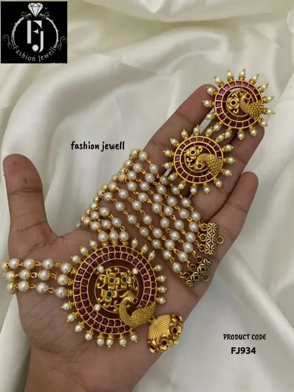 Mukti_Statement_Pearl_String_Necklace