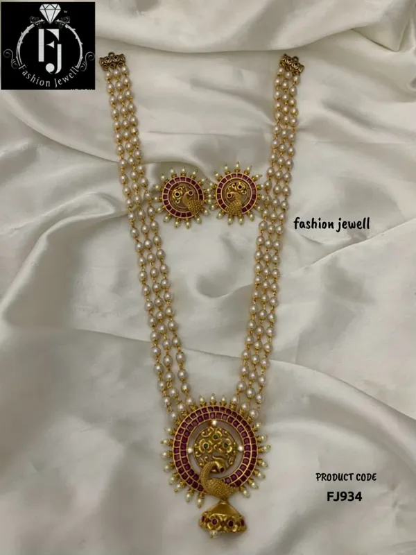 Mukti_Statement_Pearl_String_Necklace