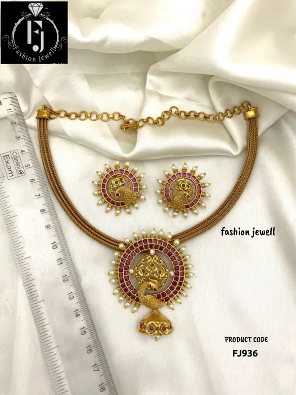 Mara_Antique_Chain_Necklace