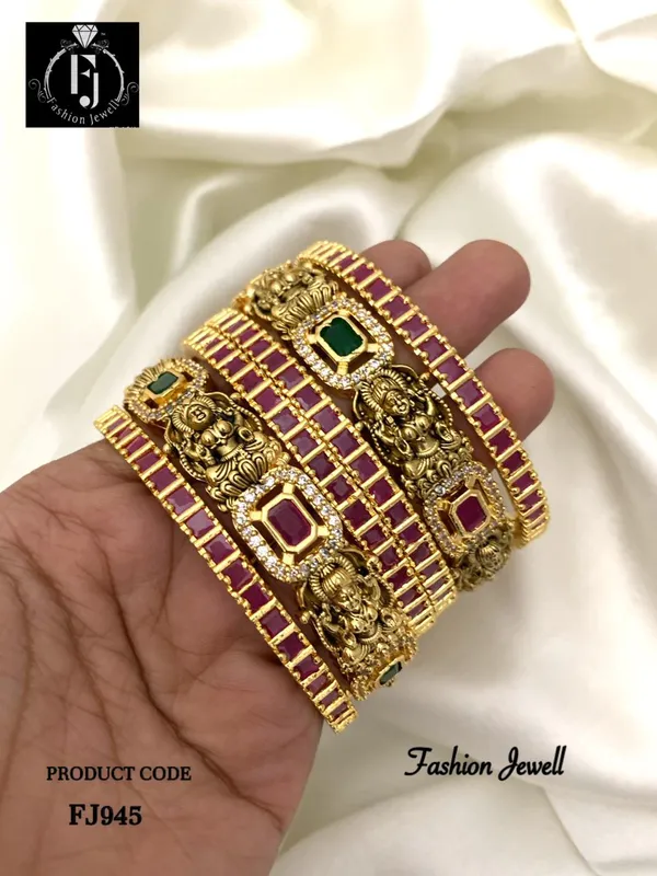 Diksha_Nakshi_Temple__Bangle_Set