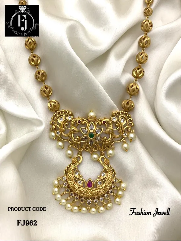Shrani_Peacock_Chain_Necklace_Set