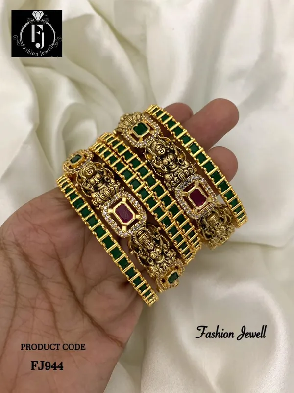 Ginni_Nakshi_Temple__Bangle_Set