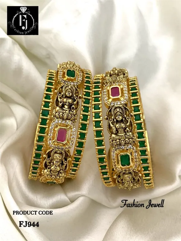 Ginni_Nakshi_Temple__Bangle_Set