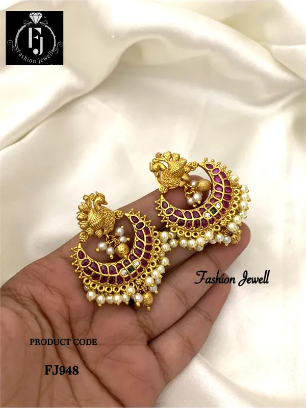 Kempu_With_Pearls_Statement_Necklace_Set