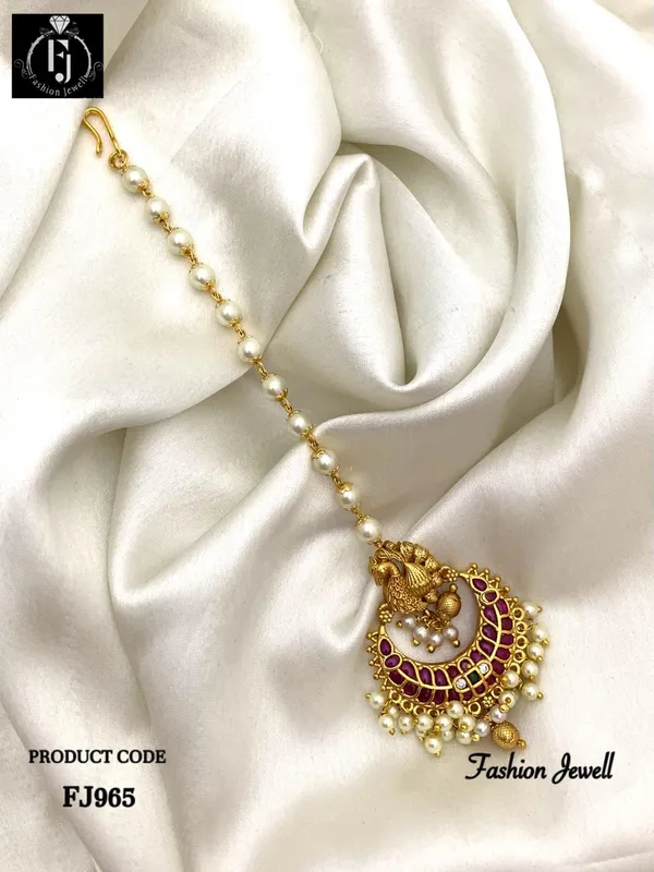 Floryn_Guttapusalu_Antique_Maang_Tikka