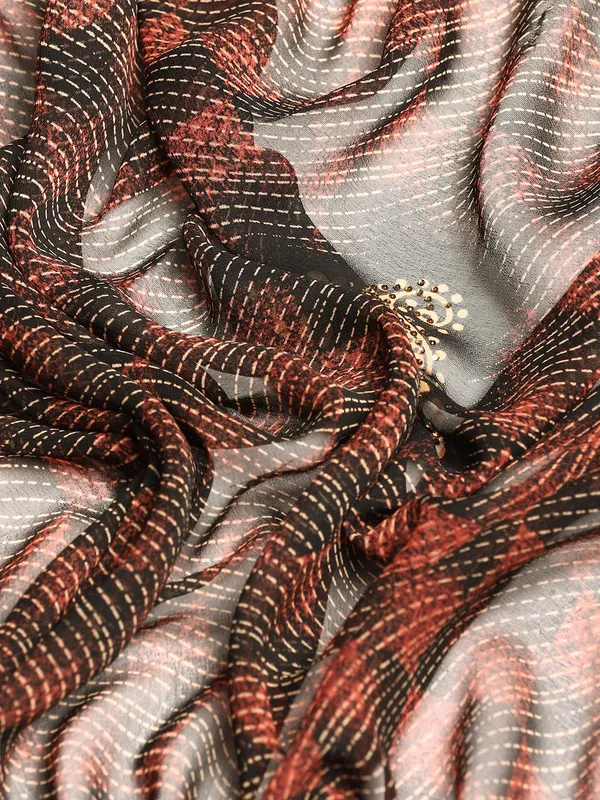 Maroon_georgette_material_diamond_embellished_saree