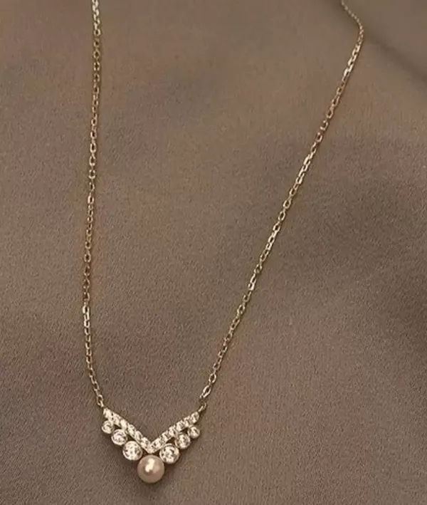 unique_Rose_Gold_Plated_Pendant_Chain_For_Womens