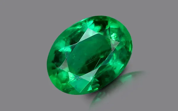 6.25-_Ratti_Green_Emerald_(Panna)_Natural_Loose_Gemstone