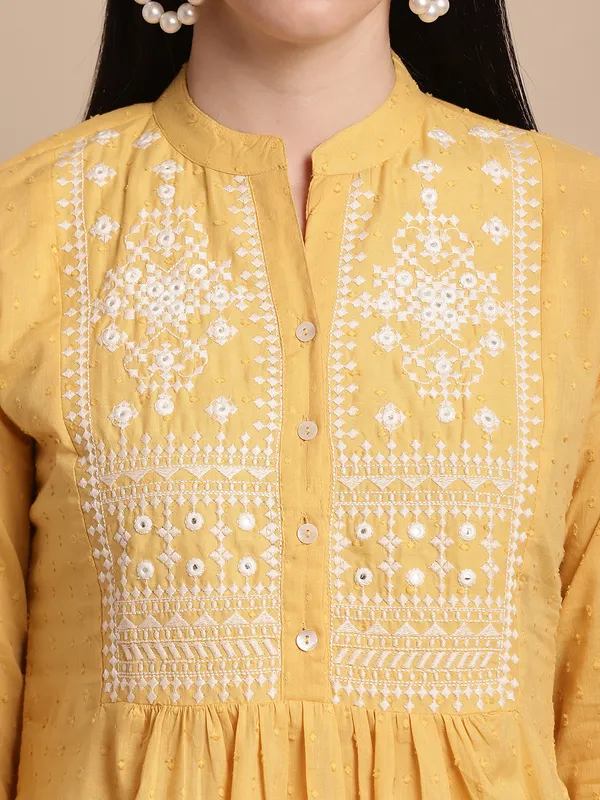 Yellow_Cotton_Embroidered_Flare_Style_Short_Kurti