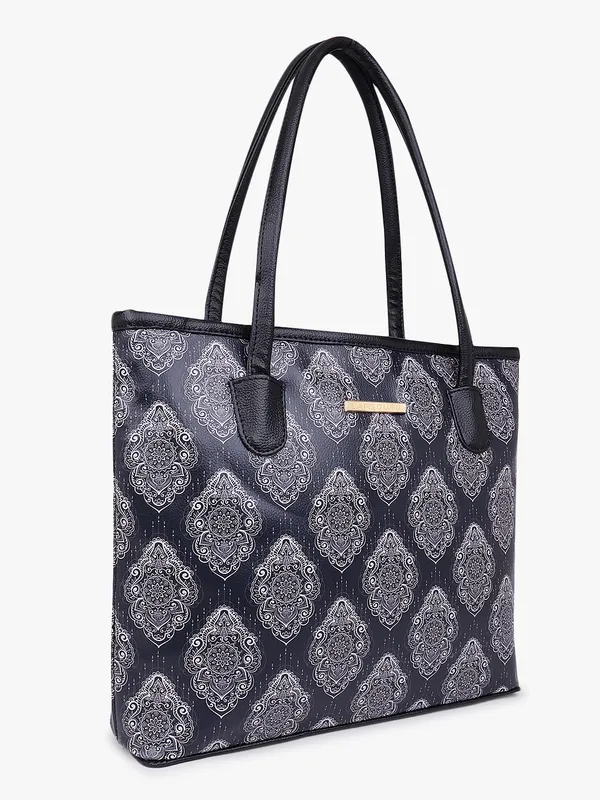Black_Premium_Quality_Tote_Bag_For_Women