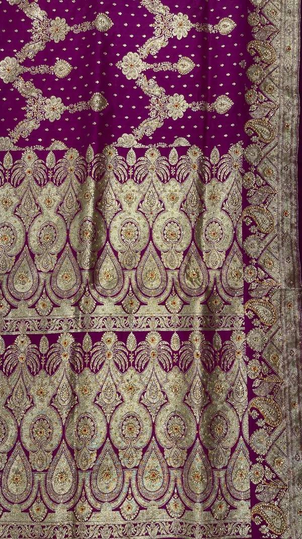 Humairah_Presents_Purple_Stone_Work_Golden_Zari_Zig-Zag_Stripe_Booti_Jaal_with_Floral_Heavy_Pallu_Zari_Border_with_Purple_Blouse_Banarasi_Saree_JA45_HW