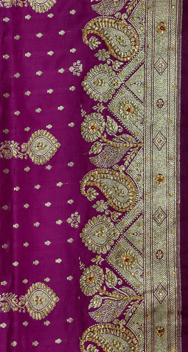 Humairah_Presents_Purple_Stone_Work_Golden_Zari_Zig-Zag_Stripe_Booti_Jaal_with_Floral_Heavy_Pallu_Zari_Border_with_Purple_Blouse_Banarasi_Saree_JA45_HW