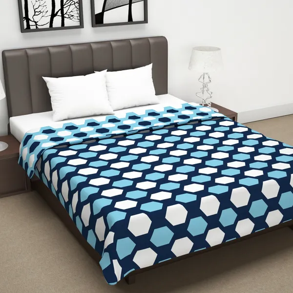 Geometric_Double_Dohar_for_AC_Room_(Polyester,_Sky_Blue_and_Navy)