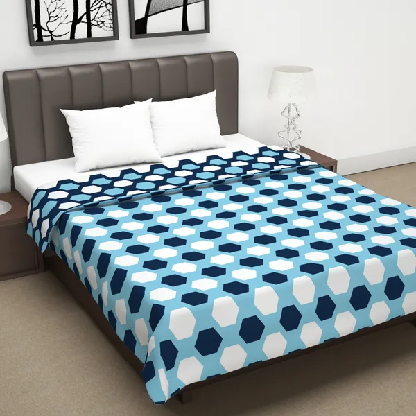 Geometric_Double_Dohar_for_AC_Room_(Polyester,_Sky_Blue_and_Navy)