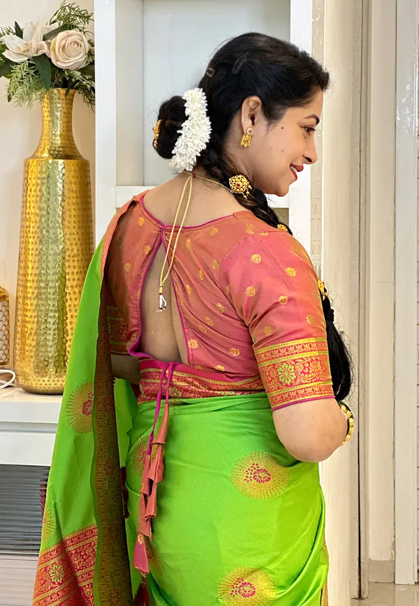 Jenni_Green_–_Wedding_Special_|_Premium_Soft_Banarasi_Silk_Saree_with_Weaving_Pattern,_Pallu_&_Border,_Weaving_Blouse_with_Tassels