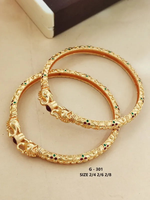 Stylish_Hathi_Mora_Bangles_With_Matt_Finish_Gold_Pack_Of_2_Piece_(1_Pair)