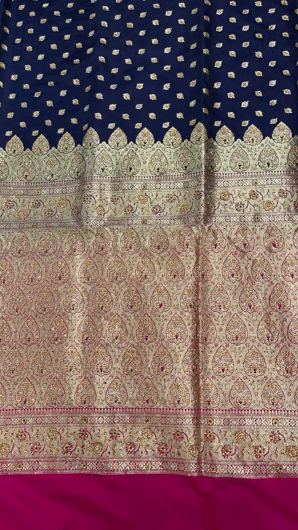 Humairah_Presents_Navy_Blue_Stone_Work_Golden_Zari_Chunri_Booti_with_Contrast_Magenta_Alfi_Boota_Pallu_Zari_Border_With_Magenta_Blouse_Banarasi_Saree_JA27_HW