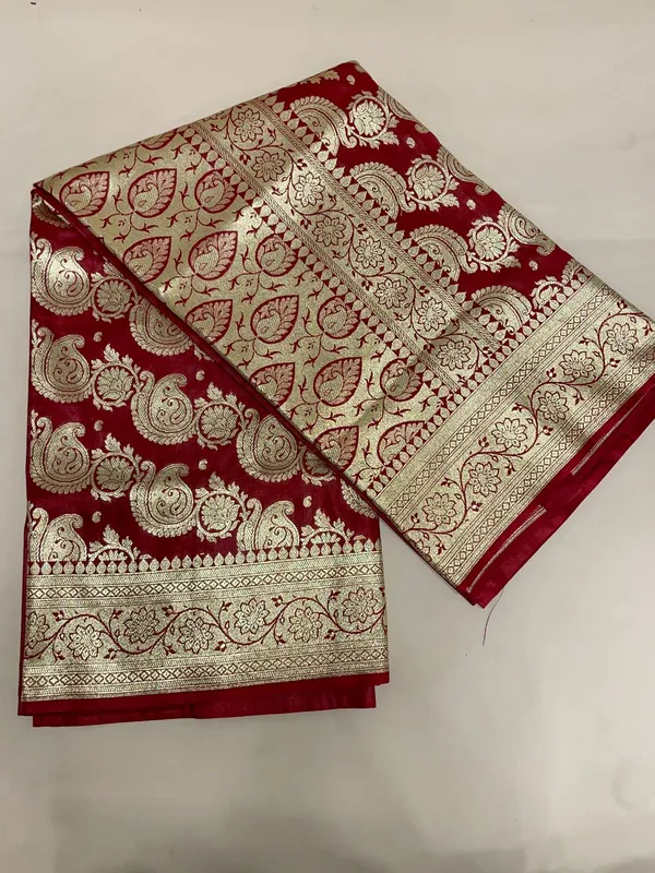 Humairah_Presents_Maroon_Satin_Silk_Diagonal_Zari_Jaal_Banarasi_saree_with_Maroon_Blouse