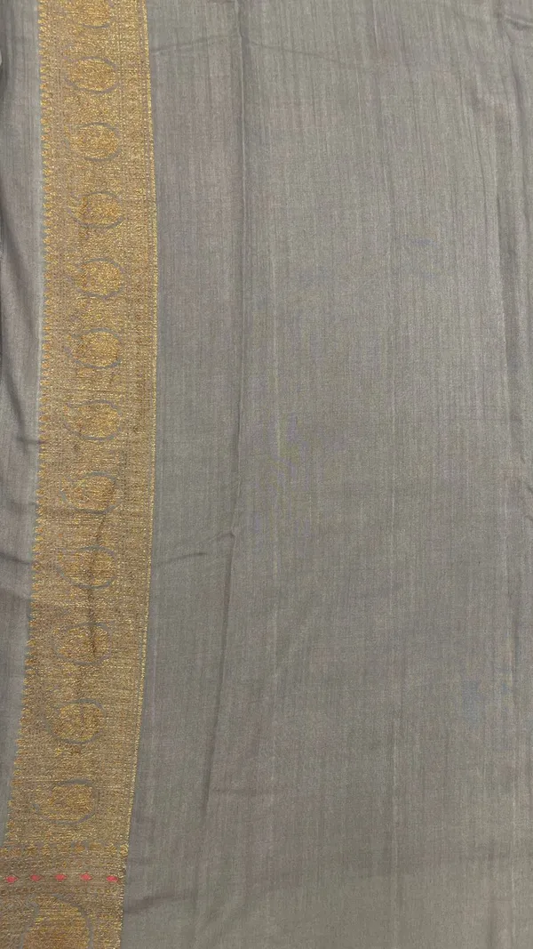 Humairah_Pure_Handwoven_Grey_Muga_Silk_Aada_Diagonal_Zari_Mina_Jaal_Chunri_Booti_Paisley_Anchal_Minakari_Zari_Paisley_Border_Banarasi_Saree_with_Grey_Blouse_piece