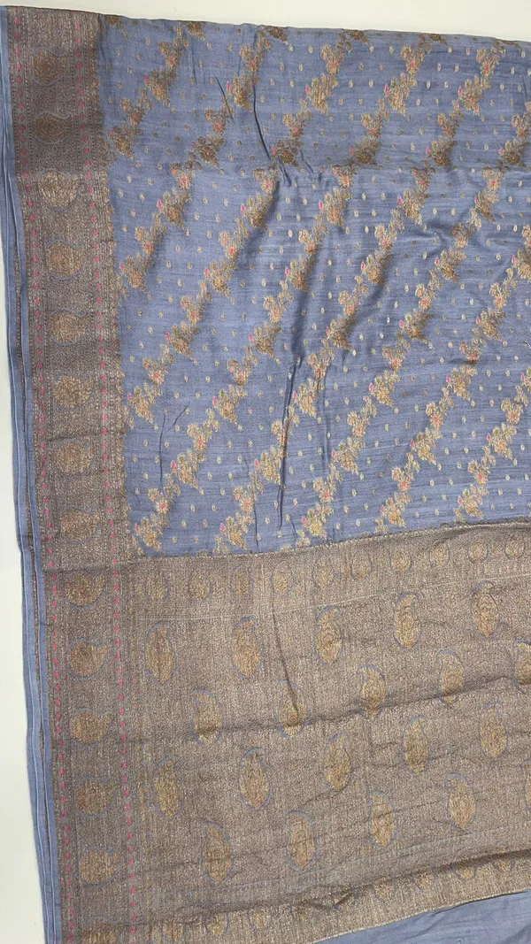 Humairah_Pure_Handwoven_Grey_Muga_Silk_Aada_Diagonal_Zari_Mina_Jaal_Chunri_Booti_Paisley_Anchal_Minakari_Zari_Paisley_Border_Banarasi_Saree_with_Grey_Blouse_piece