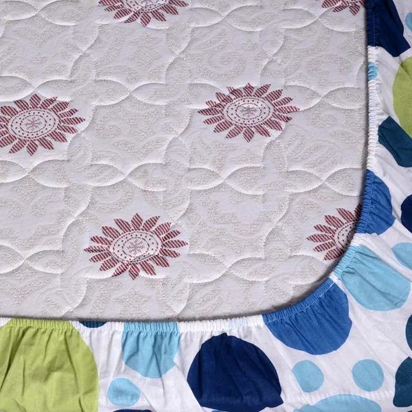 Divine_Casa_Cotton_Blend_Polka_Dot_Bedsheet_for_Double_Bed_with_Elastic_Fitted_Sheet_with_2_Pillow_Cover,_Blue_Grotta